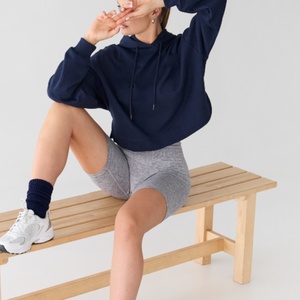 Haut de sport pour femme, élégant, décontracté, confortable, respirant, écologique, avec fente latérale, manches longues, style crop top - Product Image 1