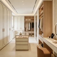 Armoire sur mesure avec tiroirs, comptoir en verre et tiroirs en bois massif de style français avec éclairage LED, meuble îlot
