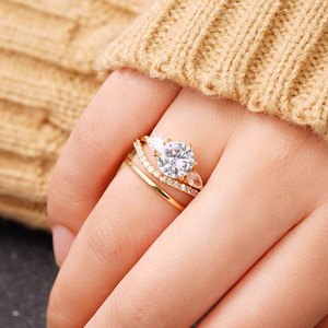 Set di Tre Anelli Geometrici a Goccia per Donne, Gioielli di Moda per Fidanzamento e Matrimonio - Product Image 2