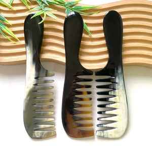 Peine para el cabello de cuerno de búfalo hecho a mano con cuerno natural de primera calidad, diseñado para desenredar, peinar y reducir la rotura del cabello. - Product Image 1