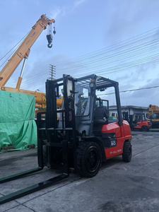 รถยกดีเซล Komatsu fd2.5/3/4/5/7/10/15/16/25/30 ตัน รุ่น fd50 FD30 มือสอง พร้อม Three Master ในเซี่ยงไฮ้ ขาย - Product Image 1