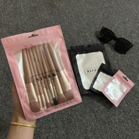 Sacs Mylar mats multicolores en gros avec fermeture éclair, pochettes d'emballage en aluminium refermables avec logo personnalisé et trou de suspension pour petites entreprises