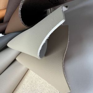 Cuero Sintético Nappa de PVC para Sofás de Auto - Impermeable, Resistente a las Manchas, Patrón Repujado, 1.2mm de Grosor, 54/55 Pulgadas de Ancho - Product Image 6