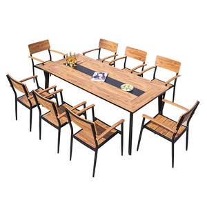 Ensemble table et chaises de patio extérieur 8 places, structure en aluminium, plateau en bois à lattes, design contemporain pour jardin, terrasse, balcon, usage commercial - Product Image 1