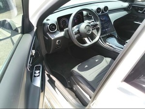 Mercedes-Benz <span class=keywords><strong>Classe</strong></span> <span class=keywords><strong>C</strong></span> 2023 <span class=keywords><strong>C</strong></span> 200 L 48V 1.5T Édition Sport Automatique - Product Image 4
