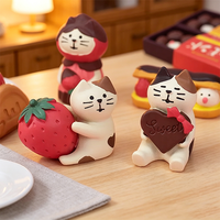 Schattig katten- en aardbeienchocolade beeldje, handgemaakt, handgeschilderd hars ornament, zoet Valentijnsdag muziek liefdesthema, romantisch huisdecoratie