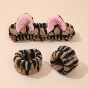 Super Schattig 3 In 1 Kat Oorhaarband Voor Vrouwen Yiwu Zhejiang Anti-Vocht Mouw Haaraccessoires Inclusief Gezicht Wassen Hoofdband - Product Image 1