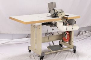 Machine à coudre surjeteuse à double barre d'aiguilles extra lourde RONMACK RM-NS-5DEH-16M pour matelas - Product Image 3