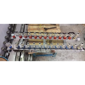 Colector de Agua Dubey International de 12 Entradas y 12 Salidas para Moldeo de Mascotas con 2 Años de Garantía y Durabilidad Resistente a la Oxidación - Product Image 1