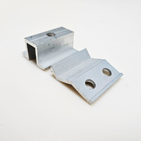 Profils en aluminium extrudé de haute qualité et à prix compétitif, grande quantité disponible pour les cadres photovoltaïques, les supports de montage et les accessoires