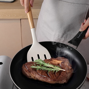 Wooden Handle Silicone Spatula Heat Resistant Kitchen Utensil For Non Stick Pan Stir Fry Soup Ladle Frying Spoon - Product Image 5