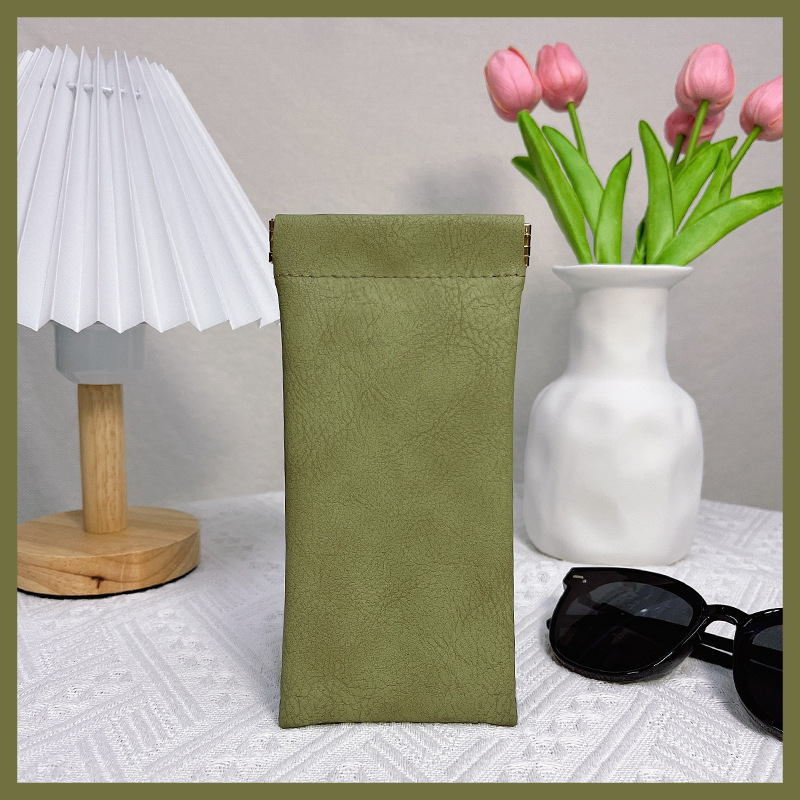 สีเขียว