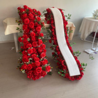 Arche de fleurs artificielles de luxe orange et bordeaux pour la décoration de cérémonie de mariage, support de toile de fond florale rustique avec accents dorés