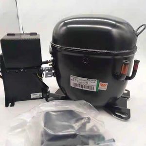 คอมเพรสเซอร์ทำความเย็น HYZL รุ่น NT2192GK ใช้สารทำความเย็น R404A สำหรับเครื่องปรับอากาศและห้องเย็น - Product Image 1