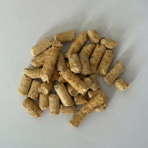 Granulés de litière pour chat en bois de pin de haute qualité, litière naturelle pour animaux de compagnie, granulés de pin traités thermiquement, sans poussière, granulés de litière pour chat de 8 mm - Product Image 1