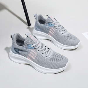 Baskets décontractées coréennes pour femmes, respirantes, avec perles, chaussures de sport à semelle plate ronde, en maille et en PVC - Product Image 6