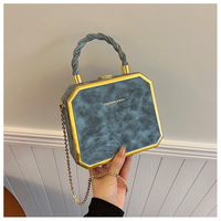 Nouveau Sac à Main Bandoulière Chaîne Texture 2024, Sac Fourre-Tout Boxy Coloré Tendance pour Femme