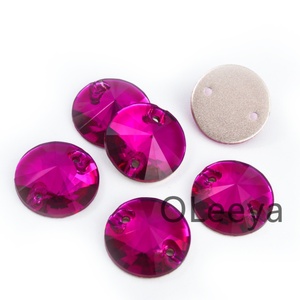 โอเลีย ขายส่ง คริสตัลเย็บติดคุณภาพ 5A สีชมพูร้อน รูปทรงริโวลี สำหรับตกแต่งชุดเต้นรำ ชุดบิกินี่ - Product Image 4