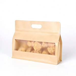 Empaque Personalizable con Asa Troquelada y Ventana Transparente, Apto para Bolsas de Papel Kraft Utilizadas para Envasar Frutas y Postres - Product Image 1