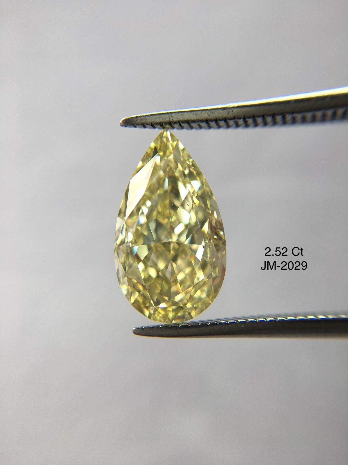 สีเหลือง