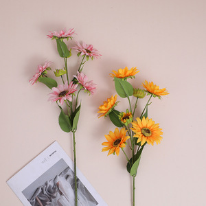 Tournesols en soie à longues tiges, 7 têtes, fleurs artificielles faites à la main, longue durée de vie (3-5 ans), pour la décoration intérieure et les accessoires de photographie - Product Image 1