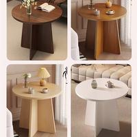 Table d'appoint moderne du milieu du siècle, table d'appoint ronde en bois avec pieds en bois massif pour la maison