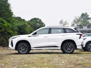 <span class=keywords><strong>SUV</strong></span> compact Changan CS75 Plus multicolores, haute efficacité, conduite à gauche, sièges en cuir R18, transmission <span class=keywords><strong>automatique</strong></span>, voitures d'<span class=keywords><strong>occasion</strong></span> - Product Image 3