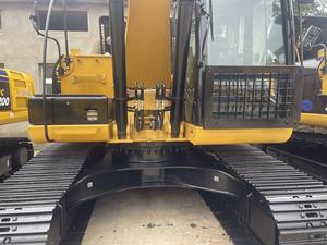 Excavatrice hydraulique de classe CAT 320D 22 tonnes conçue pour une durabilité à haut rendement faibles coûts d'exploitation dans les constructions exigeantes - Product Image 2