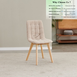 Silla de Comedor OKAY con Patas de Madera de Calidad, para Cocina o Cafetería, Superficie Fácil de Limpiar, Diseño Minimalista, Cómoda, con Tapizado Acolchado - Product Image 1