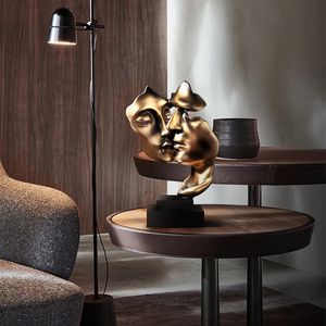 งานฝีมือทำจากเรซิ่นสำหรับตกแต่งบ้านรูปปั้นเรซินแบบนามธรรมของจูบบนมือรูปปั้นมือและใบหน้าสำหรับของขวัญตกแต่งโต๊ะและบ้าน - Product Image 5