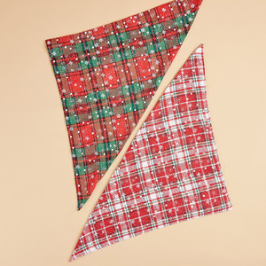 <span class=keywords><strong>Bandana</strong></span> Creativa e alla Moda per Cani e Gatti per il Festival Invernale di Natale (Sciarpa/Cravatta Triangolare Personalizzabile in Cotone a Doppia Faccia a Quadri) - Product Image 3