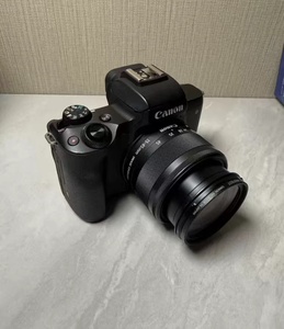 กล้อง <span class=keywords><strong>Canon</strong></span> <span class=keywords><strong>M50</strong></span> สภาพ 90% พร้อมเลนส์ 15-45 มม. กล้องมิเรอร์เลสสำหรับถ่ายภาพระดับเริ่มต้น ความละเอียด 24.1 ล้านพิกเซล กล้องมือสอง - Product Image 4