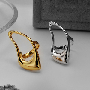 S925 Sterling Silver Unisex Sáng Tạo Hình Trăng Vòng Rỗng Hình Tai Hình Gỉ Miễn Phí Và Mặc Miễn Phí Tùy Chỉnh Có Thể Điều Chỉnh Vòng - Product Image 1