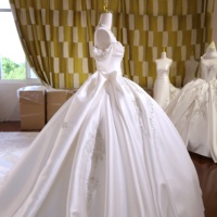 Gaun Pengantin Satin 3778 Sweetheart, Gaun Pernikahan Mewah Ukuran Besar, Model Ball Gown Chapel Train Panjang Menyentuh Lantai, Hiasan Bunga dan Manik-Manik untuk Ibu Pengantin
