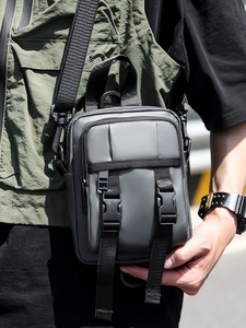 Sac à bandoulière tactique multi-poches en cuir PU personnalisé avec porte-bouteille, sac latéral de luxe pour homme, randonnée - Product Image 3