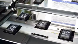 Imprimante à jet d'encre UV de petite taille Nataly 1,6 m 1,8 m, rouleau à rouleau, tête d'impression XP600 F1080 I3200, <span class=keywords><strong>papier</strong></span> photo, machine d'impression de <span class=keywords><strong>papier</strong></span> <span class=keywords><strong>peint</strong></span> - Product Image 2