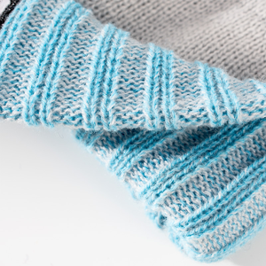 قبعات شتوية بشعار مخصص مع قبعة صغيرة من بوم بوم منسوج - Product Image 4