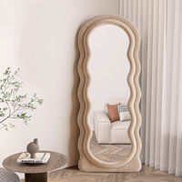 Miroir de sol ondulé décoratif de style moderne crème avec cadre en PU pour salon, chambre à coucher, entrée - Vente en gros