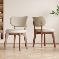 Chaise de salle à manger élégante de style nordique, silencieuse, avec revêtement en cuir souple, installation amovible, structure en bois massif pour la salle à manger à domicile