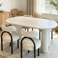 Ovaler Esstisch aus Steinplatten im französischen Stil, kleines, hochwertiges, modernes, minimalistisches Esszimmer-Set