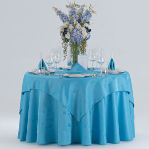 Elegante <span class=keywords><strong>Set</strong></span> di <span class=keywords><strong>Tovaglia</strong></span> <span class=keywords><strong>e</strong></span> <span class=keywords><strong>Tovaglioli</strong></span> con Motivo di Pesci Marini Blu per Hotel - Product Image 2