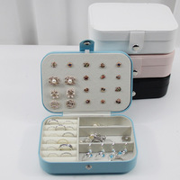 EVERWIN Nouvelle boîte de rangement à bijoux portable en PU à motif carré et forme ovale avec fermeture à boucle pour colliers, boucles d'oreilles et bagues pour femmes
