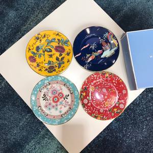 Assiettes en céramique émaillée motif végétal de 8,5 pouces, style européen, en porcelaine fine dorée, lot de 4, écologiques, cadeaux d'affaires, coffret cadeau - Product Image 5