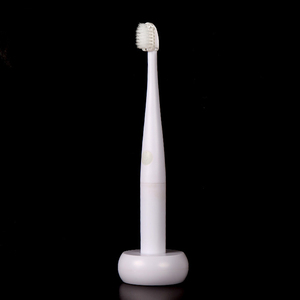 Obtenez l'effet blanchissant sans vibrations agressives, nettoyage doux, sans vibrations, pour les gencives sensibles, les dents sensibles, <span class=keywords><strong>brosse</strong></span> <span class=keywords><strong>à</strong></span> dents - Product Image 4