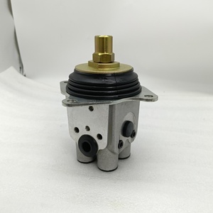 702-16-53251 ชุดจอยสติ๊กวาล์วนักบิน เหมาะสำหรับรถขุด PC100/120/200/300/400-5 7021653251 อุปกรณ์เสริมรถขุด - Product Image 1