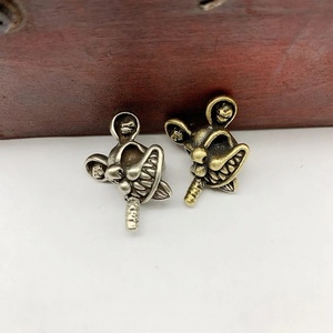 Colgante de calavera de rata fumadora con cuentas de latón, llavero de ratones de dibujos animados góticos, accesorio duradero para pulsera DIY, producto de fidget spinners - Product Image 5