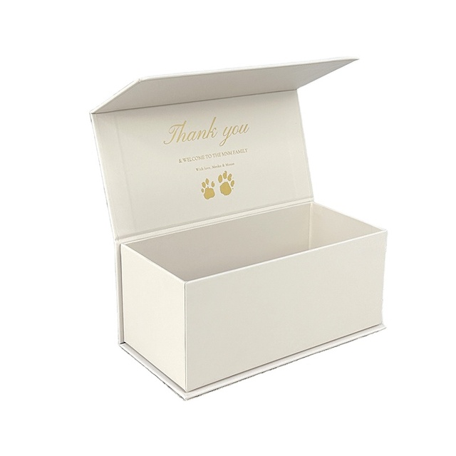 Luxury Custom Magnetic Gift Box with Rigid Folding Packaging for Clothing and Shoes