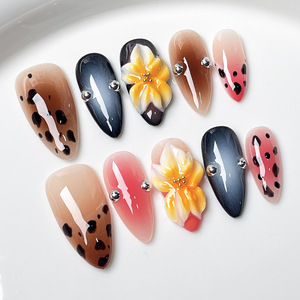 Venta al por mayor 10 piezas de <span class=keywords><strong>uñas</strong></span> de gel pintadas a mano hermoso diseño personalizado de lujo hecho a mano prensa en las <span class=keywords><strong>uñas</strong></span> - Product Image 2