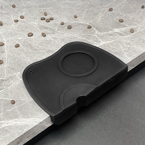 Accessoires pour expresso écologiques de qualité alimentaire avec logo personnalisé, couleur noire classique, outils pour baristas imperméables en silicone transparent - Product Image 2