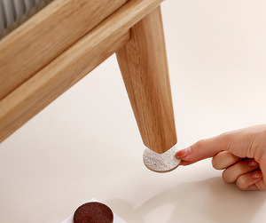 Almohadillas de Fieltro Autoadhesivas Redondas Antideslizantes Negras y Marrones <span class=keywords><strong>para</strong></span> Patas de Muebles, Protección <span class=keywords><strong>para</strong></span> Muebles de Hogar y Oficina, Precio al por Mayor - Product Image 3